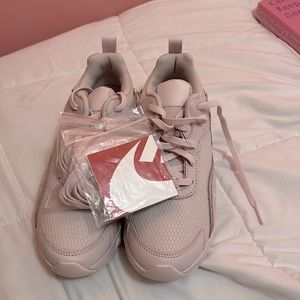 Nike RYZ 365 2 barely rose shoes